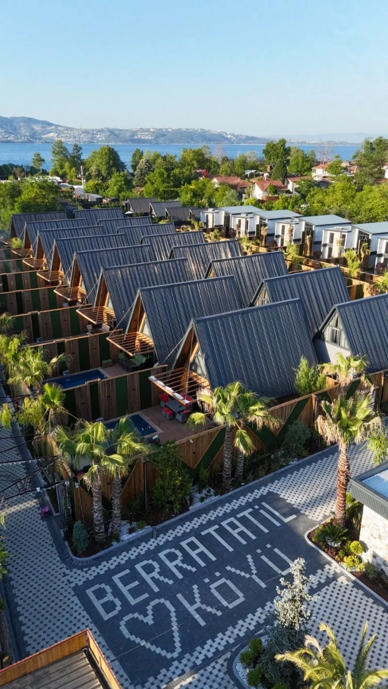 Berra Resort Tatil Köyü genel görünüm, bungalovlar ve doğa manzarası