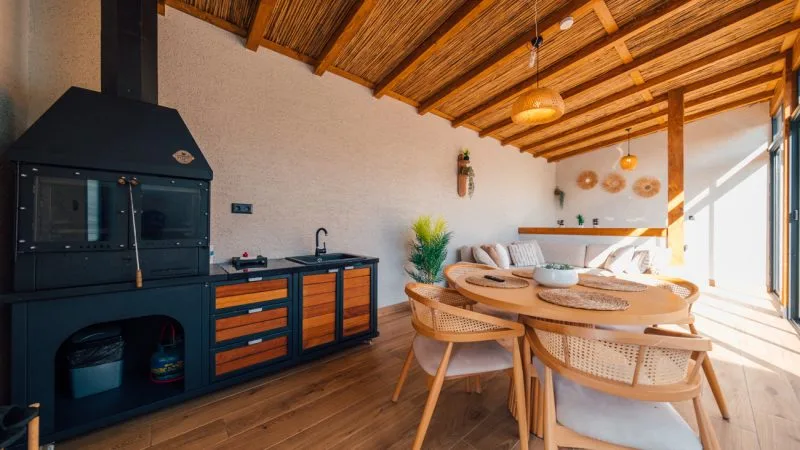 The Now Sapanca otelindeki modern tiny house iç mekan görüntüsü